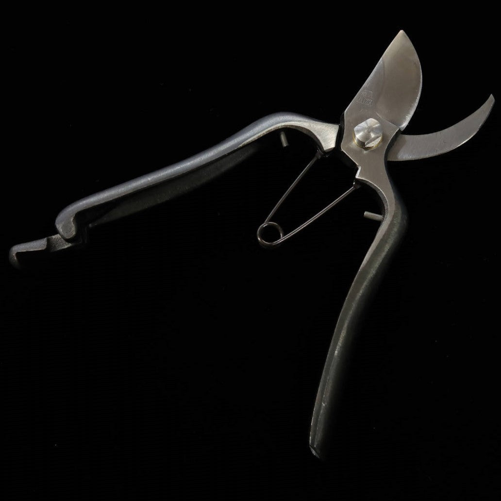 Tesoura de poda Kuzuryūgawa tipo B com trava dourada para canhotos (200mm)