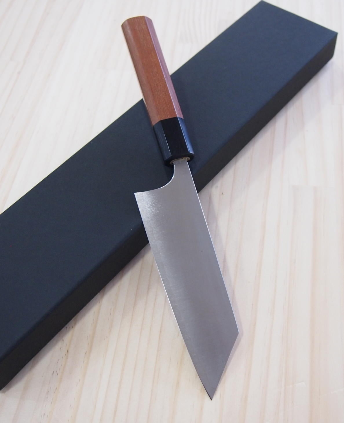Takayuki Shibata KOUTETSU Petit bunka R2, manche octogonal en jarrah (140 mm)