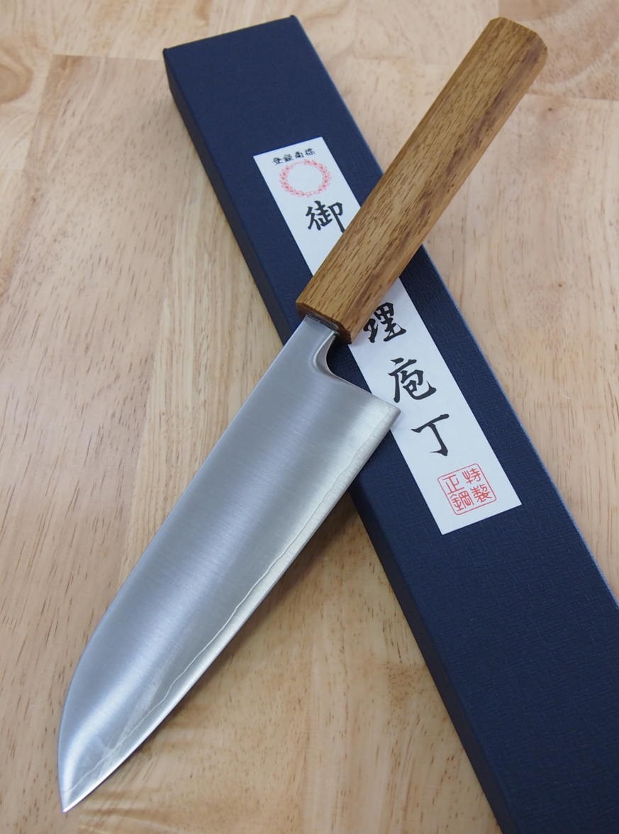 Miura Acier rapide en poudre Santoku, manche octogonal en chêne (165mm)