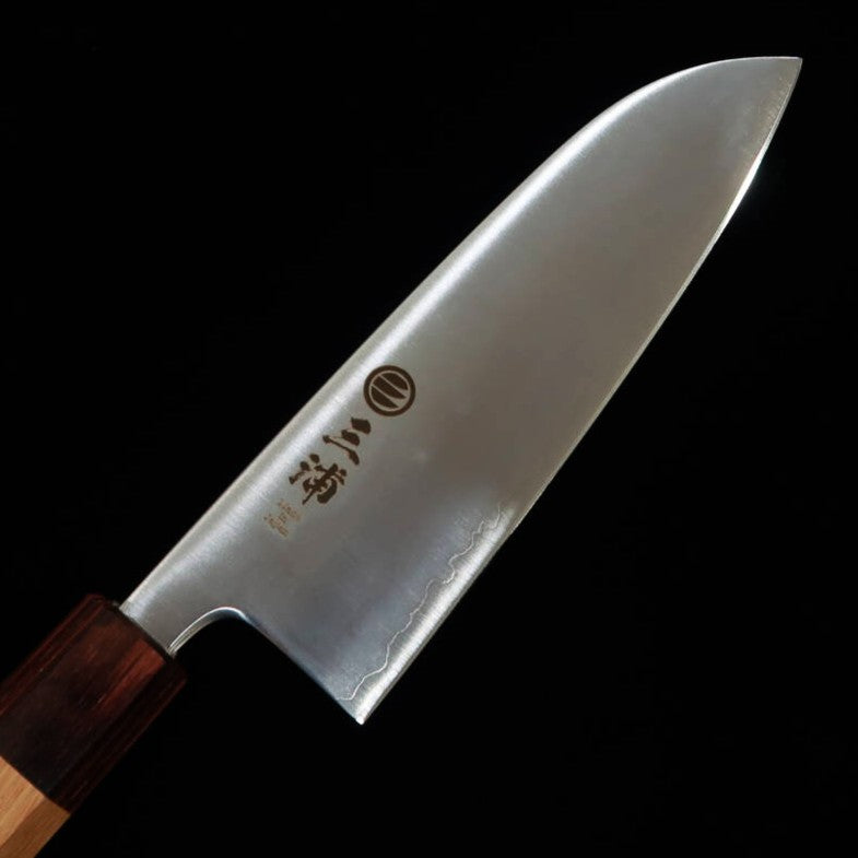 Santoku MIURA Aogami Super Pulido Mango octogonal de keyaki (165mm)