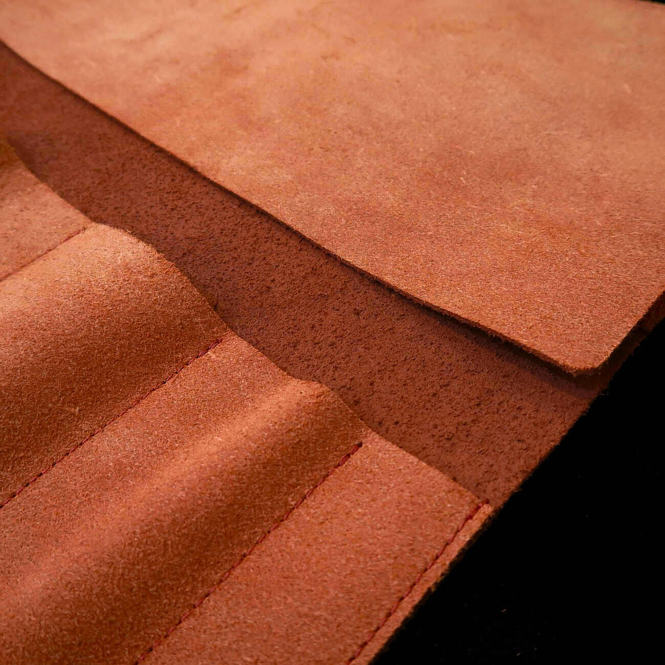 YOKU leatherworks レザーナイフロール 床革レッド 鞄型