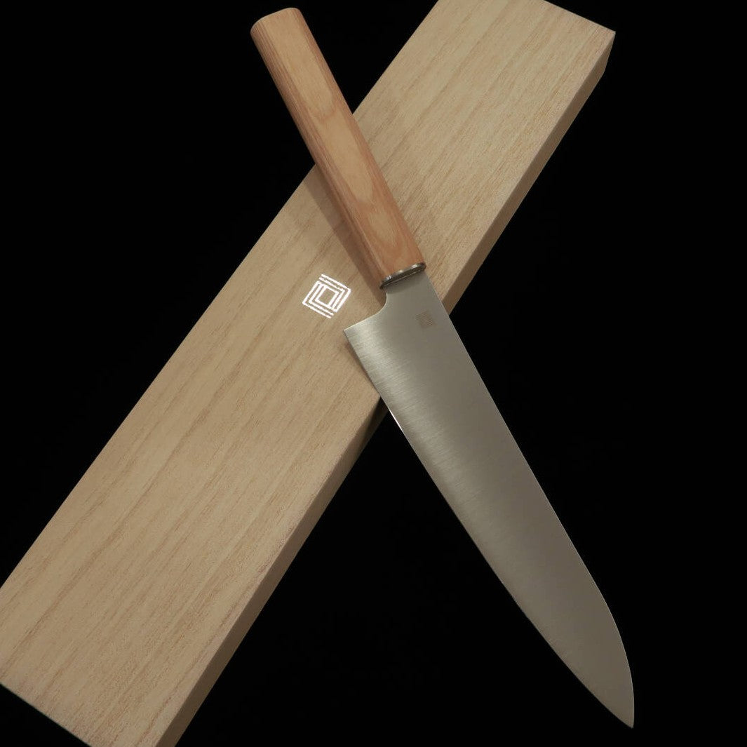 Shizu Takumi Yuri Inox Santoku (190mm)