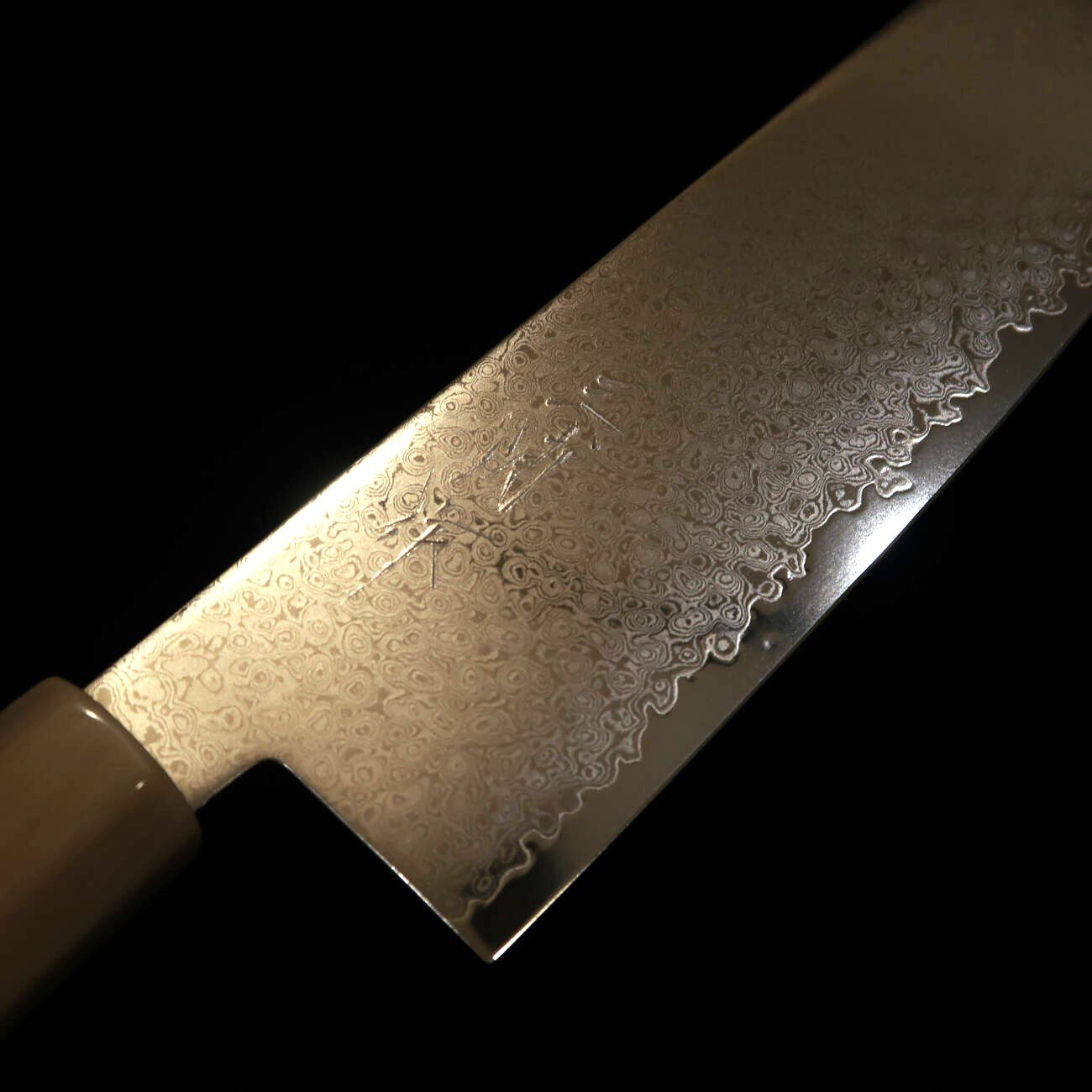 MIURA VG-10 Santoku Damasco mango octogonal de magnolia (180 mm)