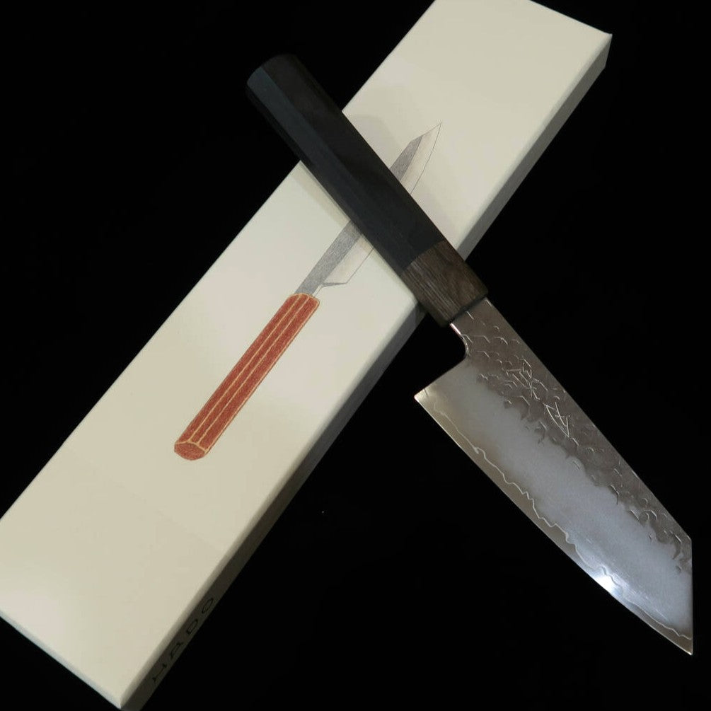 HADO Shiosai – SG2, martelé, virole grise, manche en contreplaqué noir, petit bunka (135 mm)