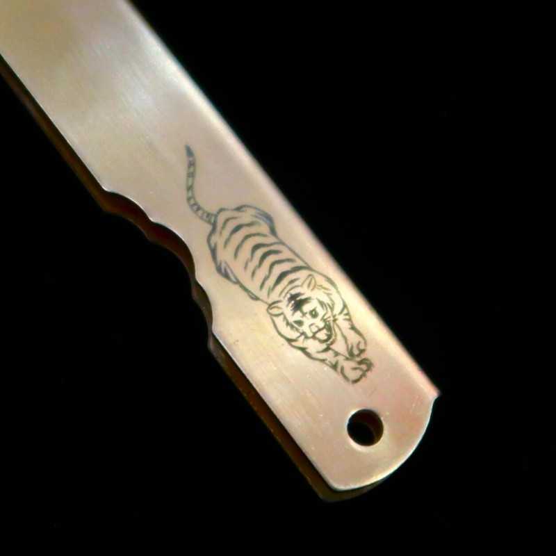Kanekoma Higonokami aço azul com revestimento em latão, série do zodíaco - Tigre - (72mm)