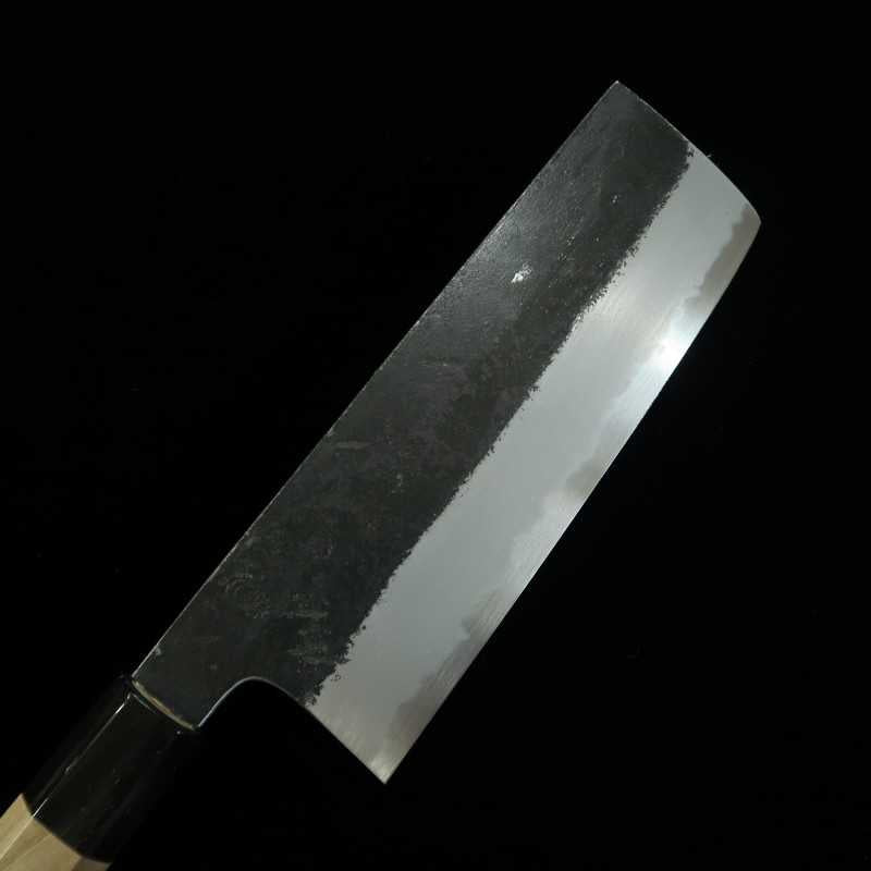 Nakiri SAKAI KIKUMORI Kikuzuki Shirogami No.2 acabado negro, mango octogonal de magnolia y cuerno de búfalo (180mm)