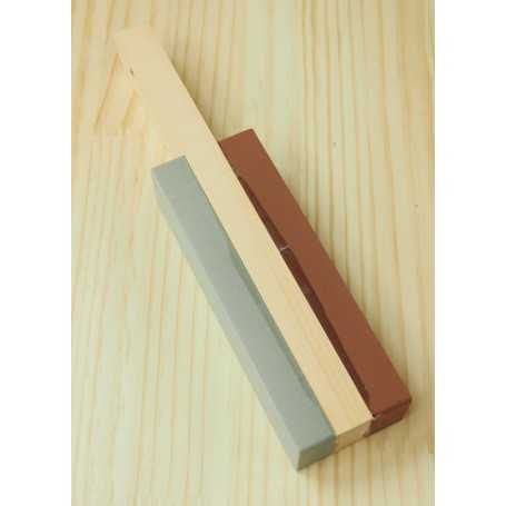 TAKEDA HAMONO – Pierre à aiguiser manuelle de Bitchū forgée à la main (grain moyen + finition)