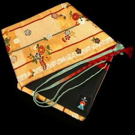 FUJISHIKA BOLSA ROLO PARA FACA - feito de quimono vintage e obi - Tamanho: 79×29.5cm