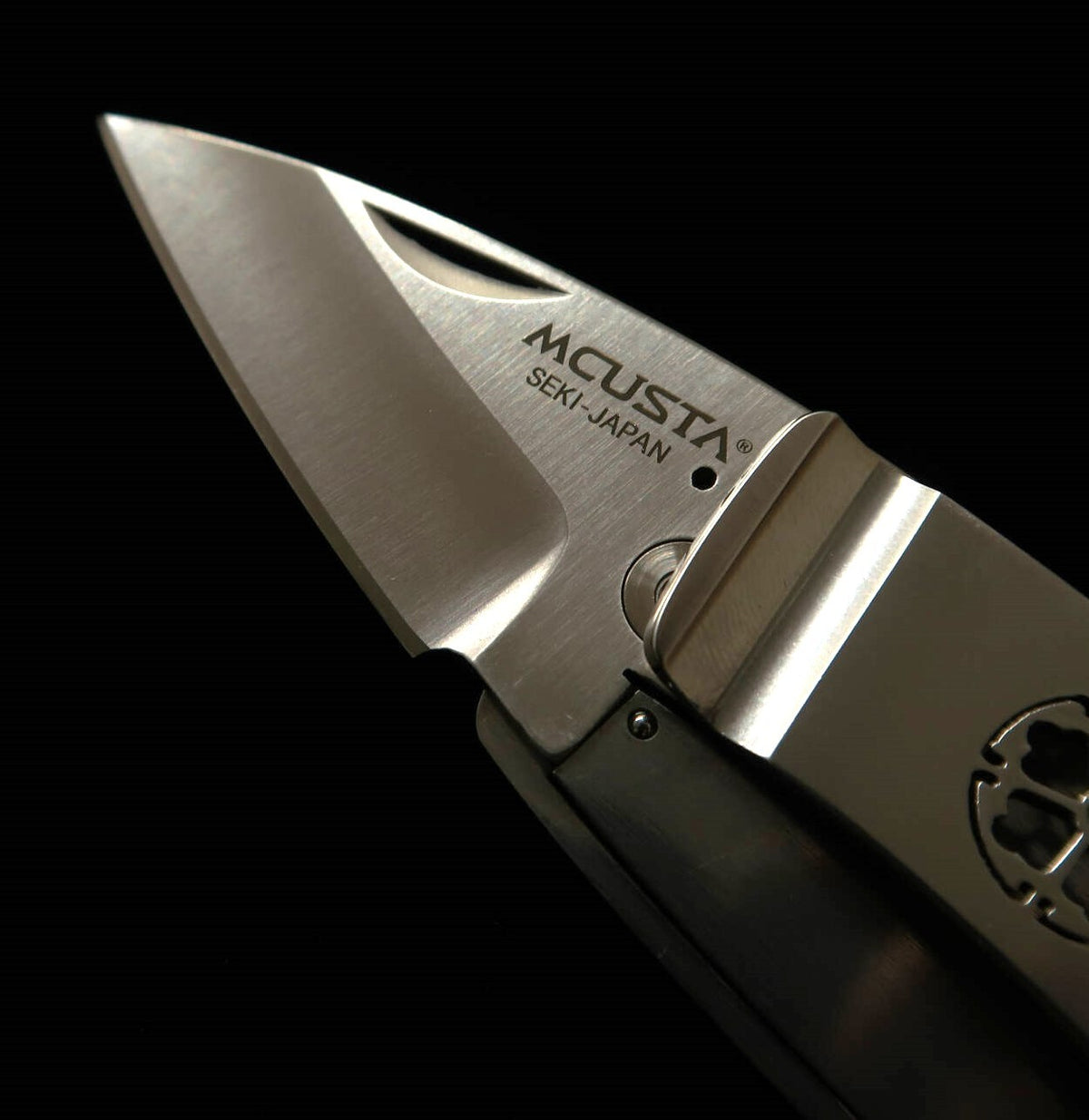 MCUSTA Pocket Clip "Family Crest" Kikyo Design (MC-0082) Money Clip Knife (50mm)