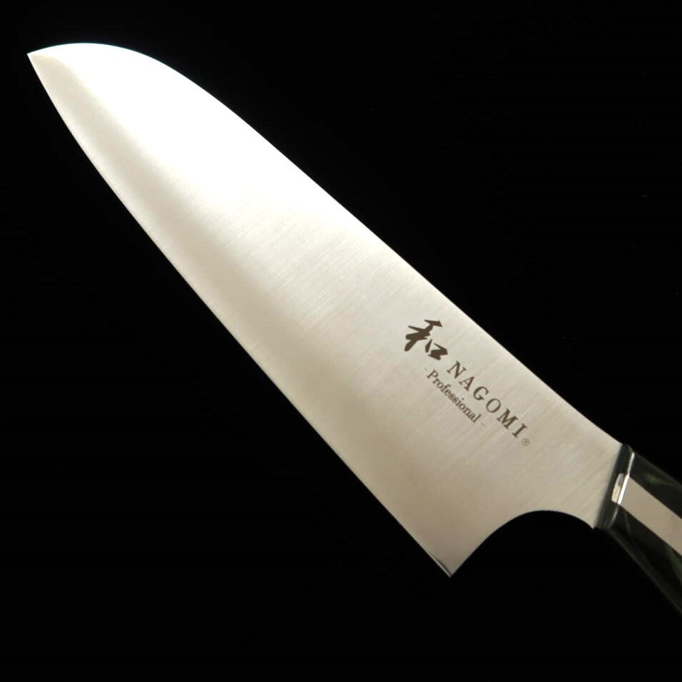 NAGOMI Professional Santoku en acier inoxydable japonais spécial (180mm)