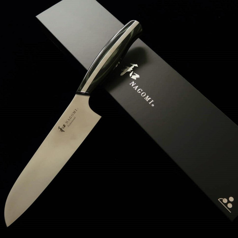 NAGOMI Professional Santoku en acier inoxydable japonais spécial (180mm)