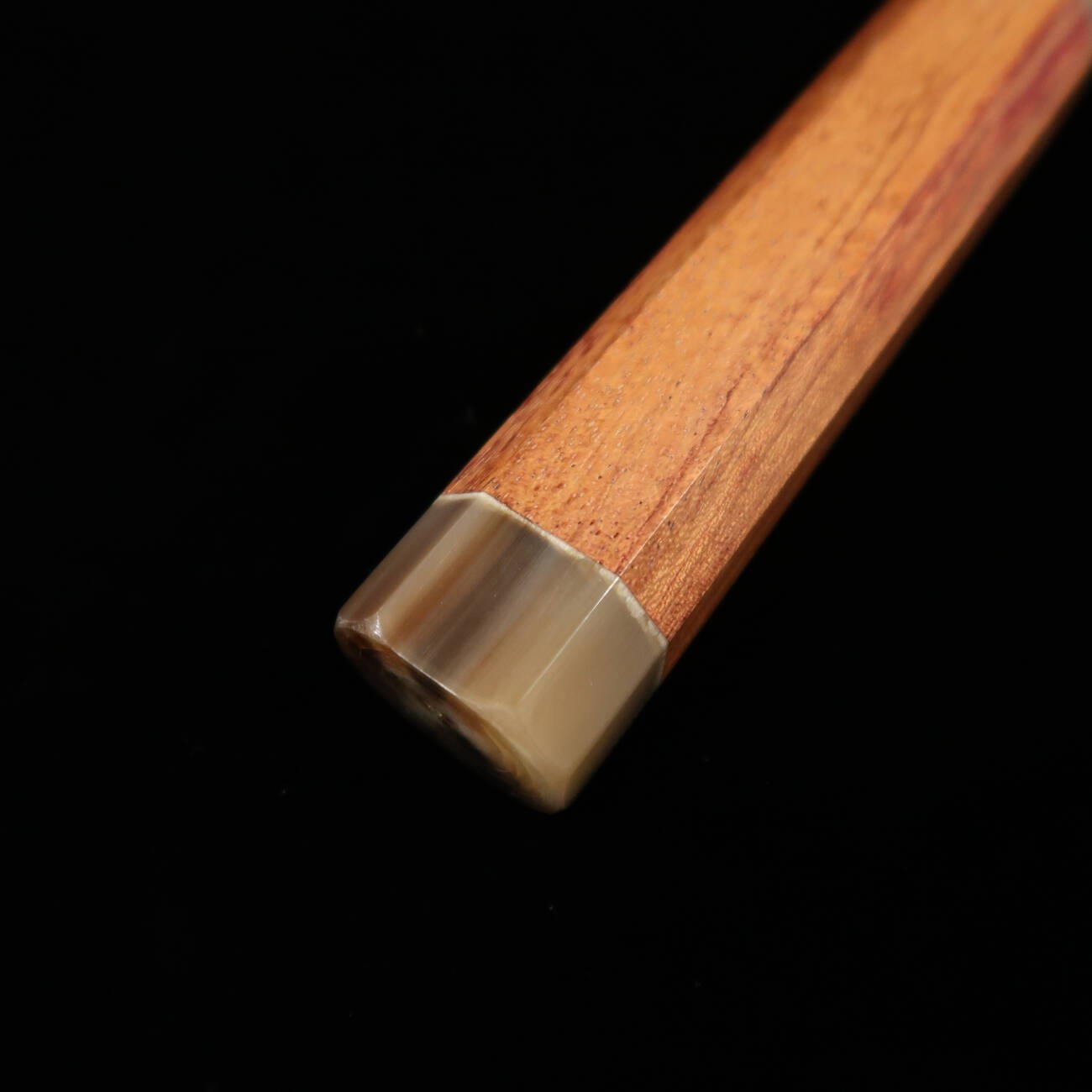 [OUTLET] Mango Personalizado para Gyuto de Madera de Karin y Doble Virola de Búfalo Blanco (240mm)