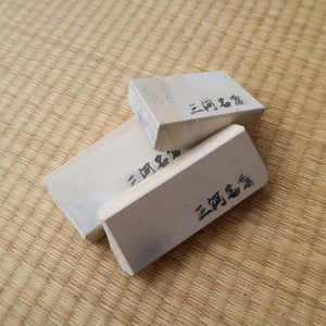 Piedra de afilar natural Mikawa Shiro-Nagura, varios tamaños disponibles.