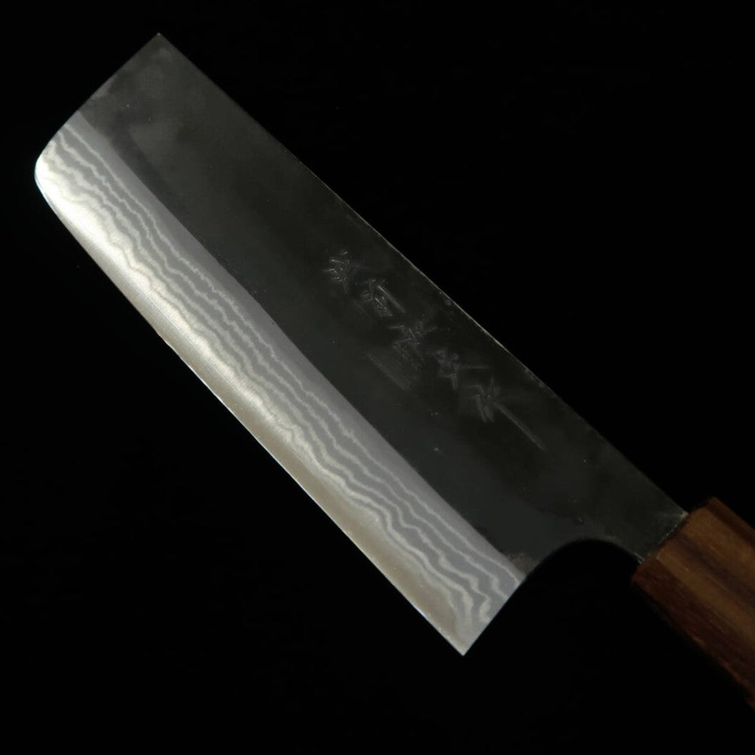 Nakiri KAMO Hamono Seisakusho, Aogami no.2, forjado negro, damasco, mango octogonal de madera de cerezo (165 mm)