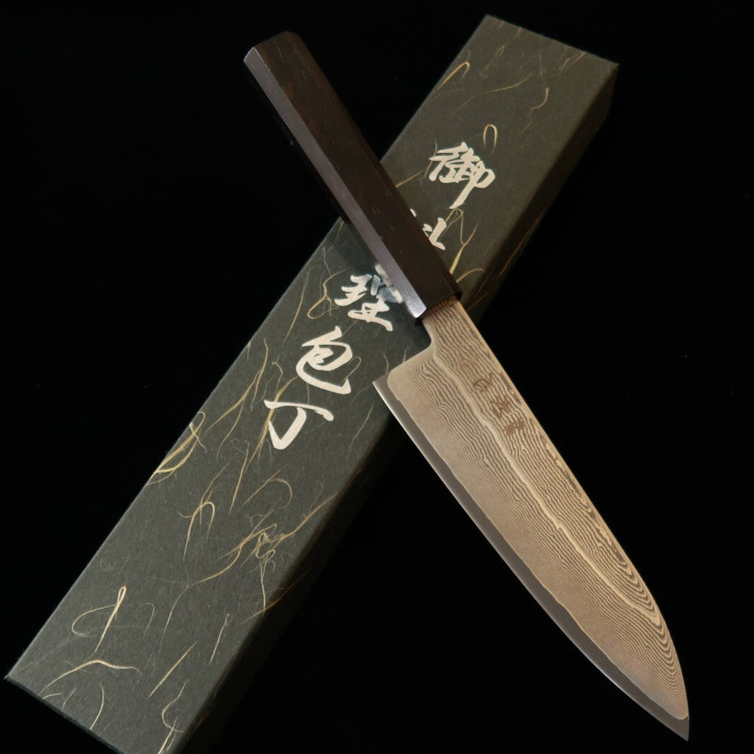 HATSUKOKORO « Hatsukokoro » santoku Ginsan n°3 damas, manche monobloc en ébène (170 mm)