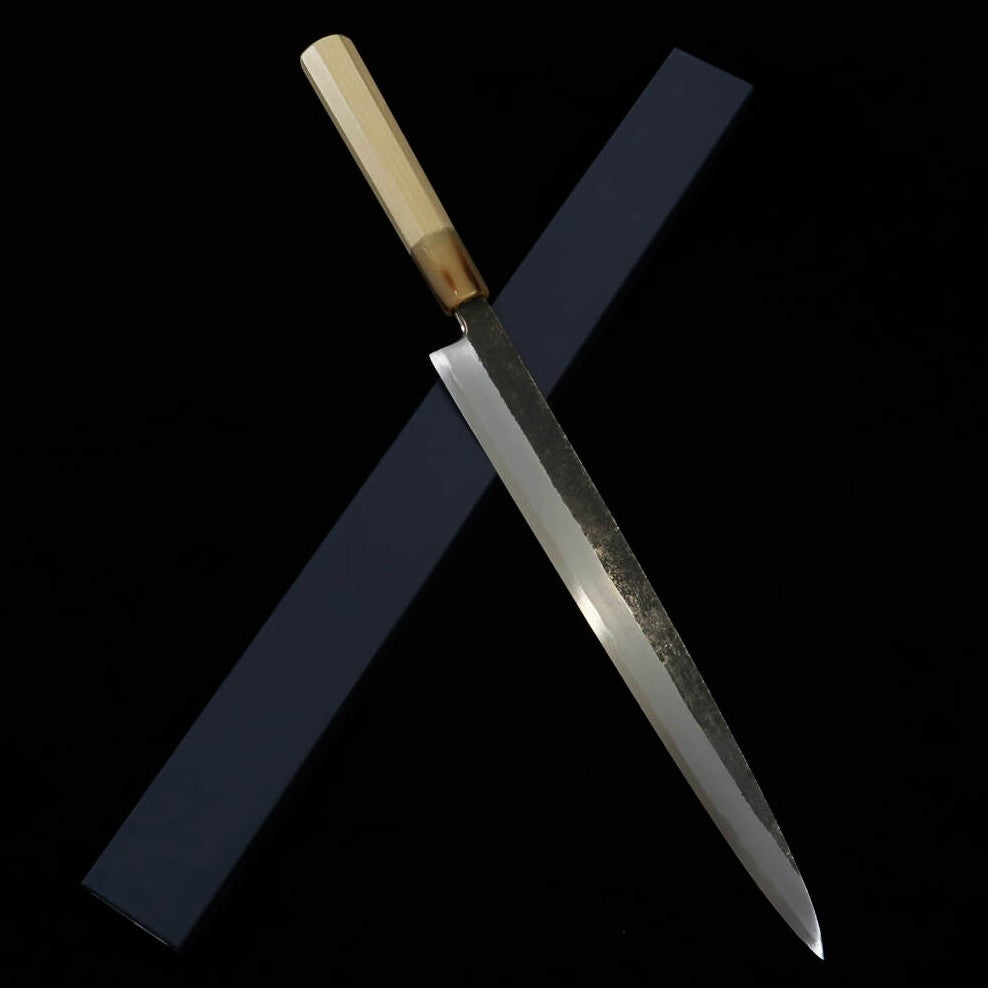 MIURA Itadaki Miura Itadaki Tanaka Giichi yanagiba acabado negro acero Shirogami No.2 (270/300 mm)
