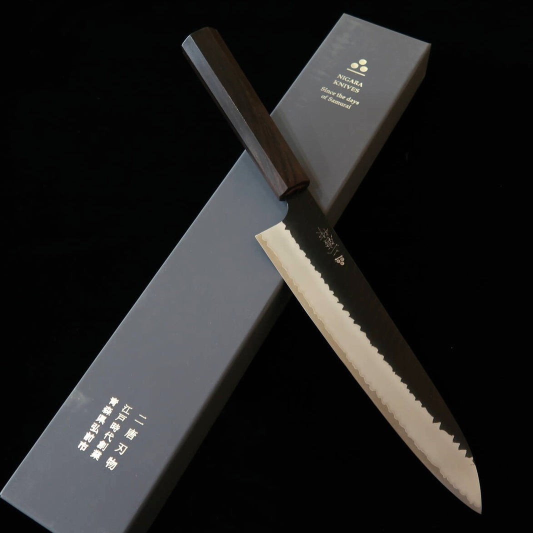二唐刃物鍛造所 NIGARA SG2 磨き槌目 牛刀 黒檀一体型柄 (240mm)
