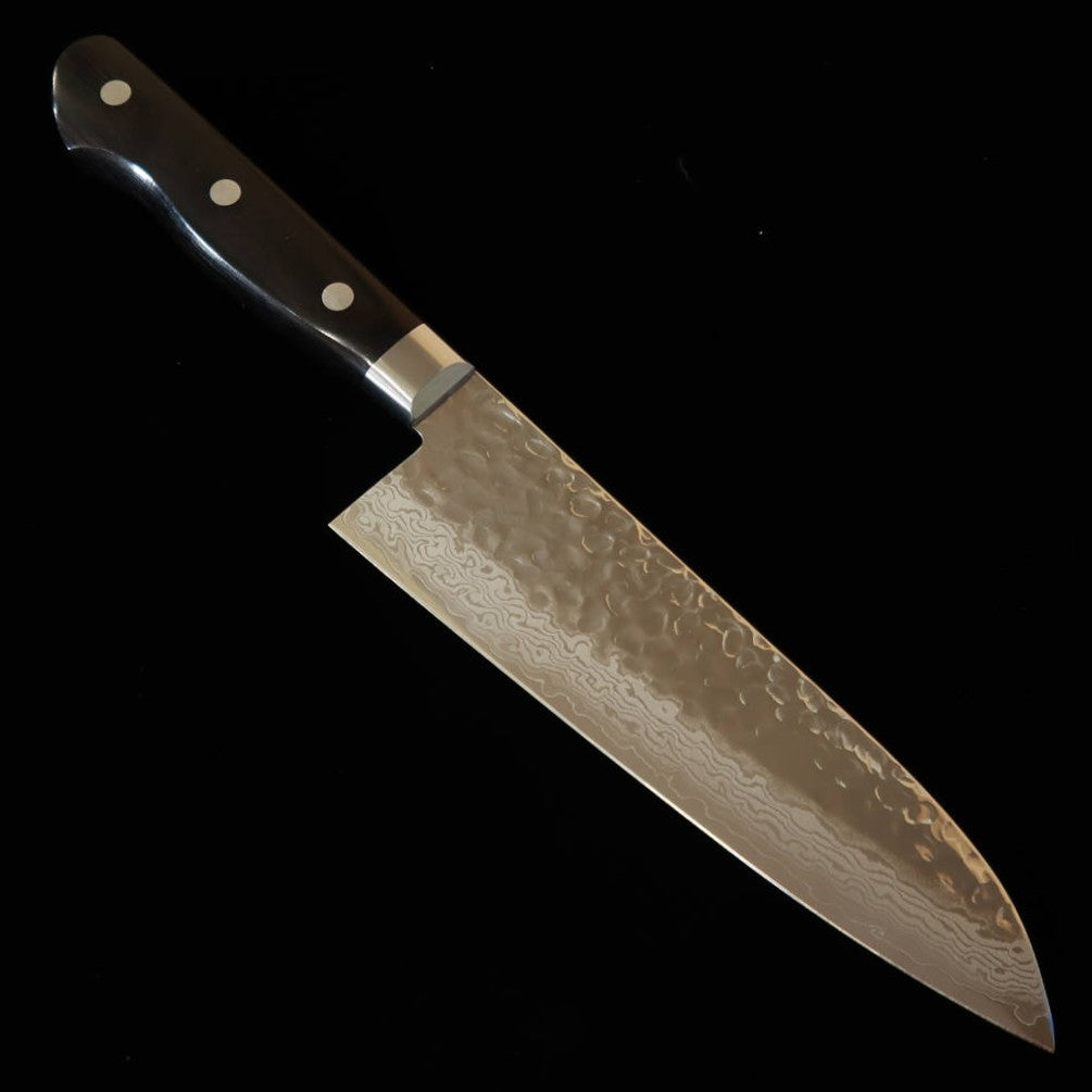 KOTETSU santoku VG10 Damasco martilleado, mango de laminado negro (180 mm)