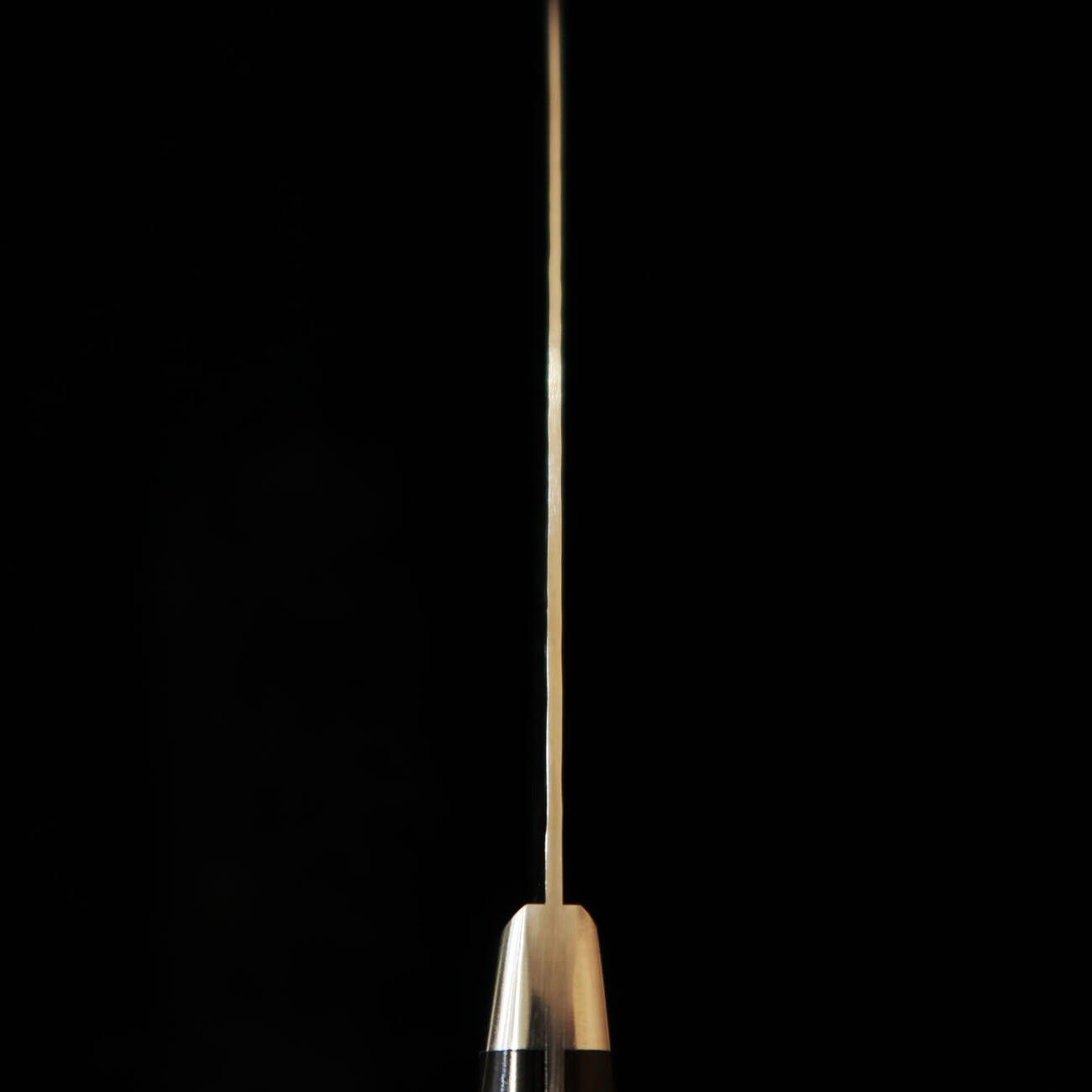 虎徹 KOTETSU 三徳 VG10 鎚目ダマスカス 黒合板柄（180mm）