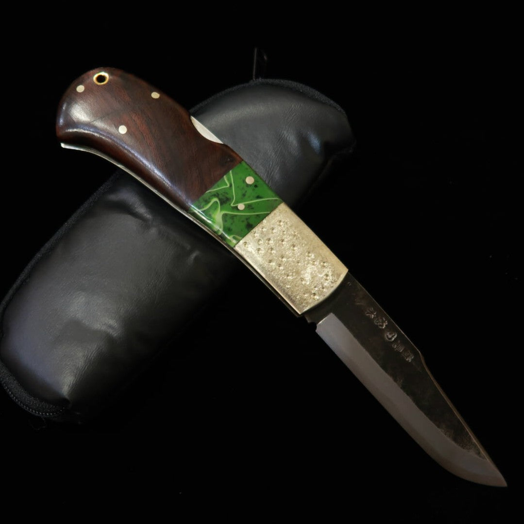 Takeda Cutelaria - Forja artesanal de Bitchu por Fumio Inagaki - Canivete com trava traseira, Resina/Ironwood