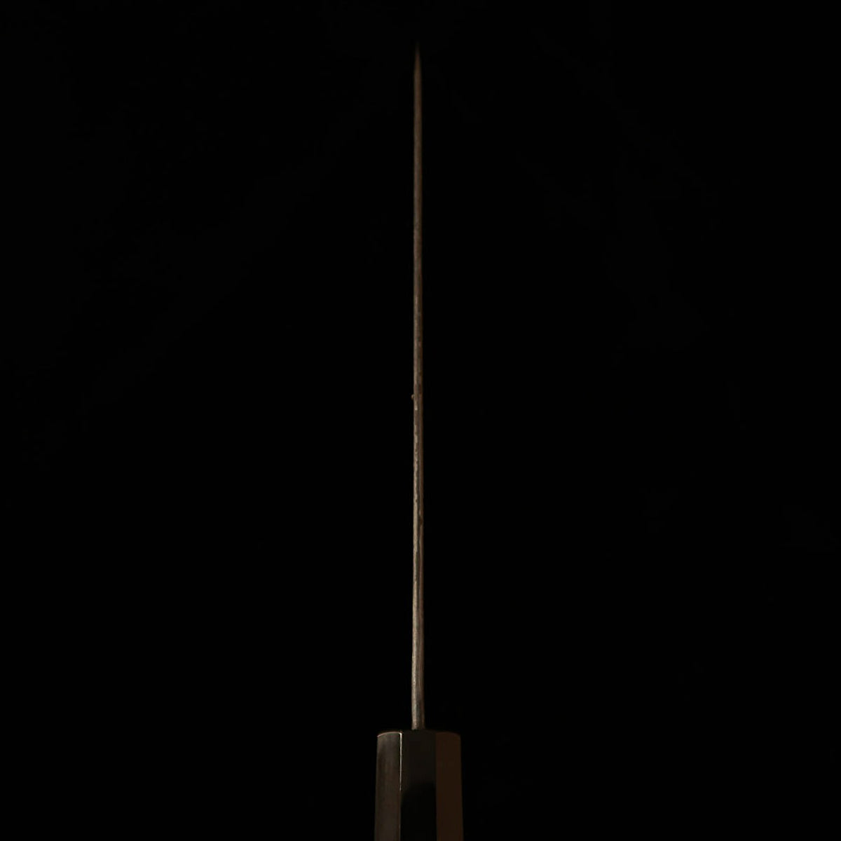 Gyuto HATSUKOKORO Yorokobi SLD Acabado negro, mango de wengué (240mm)