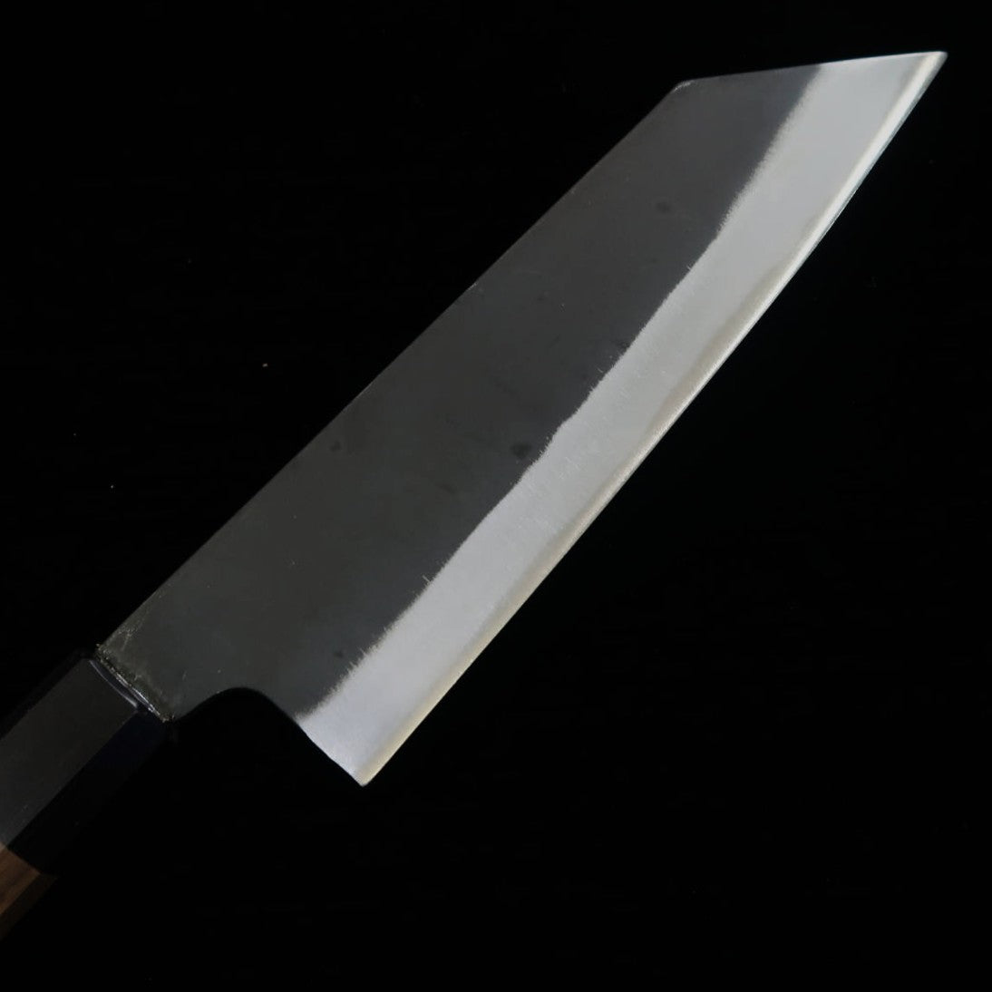 MIURA Bunka, acier bleu n°1, finition noire, manche octogonal en noyer (190 mm)