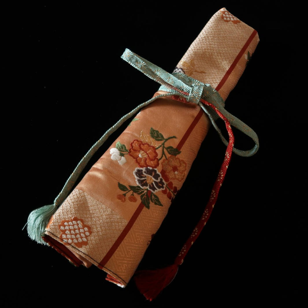 Fujishika Rouleau à couteaux motif kimono, 4 emplacements, 79×29,5 cm