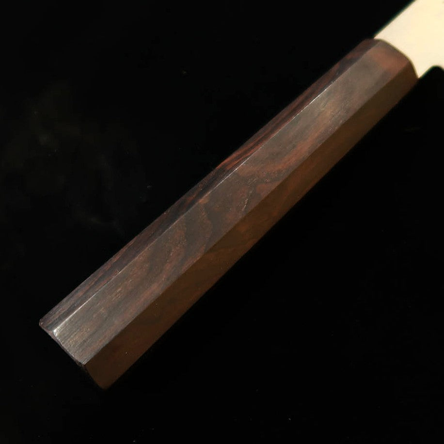 MIURA petty VG10, Damasco integral, cabo integrado em ébano (150 mm)