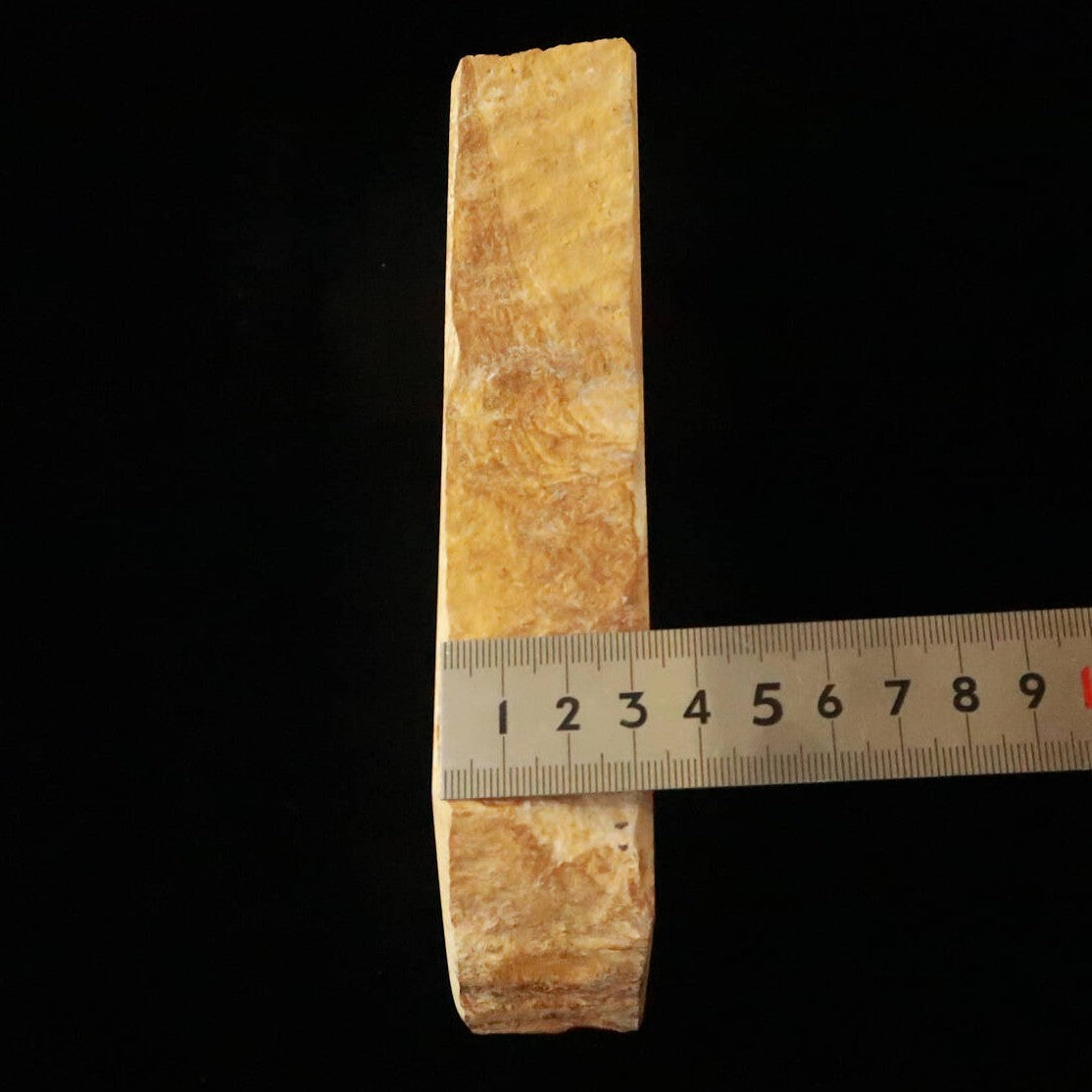 Mio Tsukushihime, piedra de afilar natural Iyo Meito M33, veteada, 88 × 160 × 35 mm