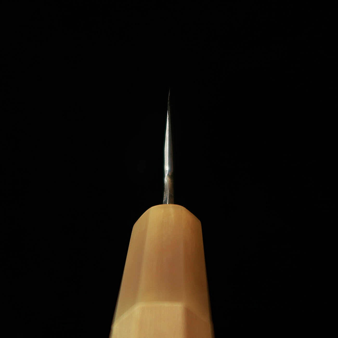 三浦頂MIURA Itadaki 田中義一 三徳 白紙二号 黒打ち 水牛朴八角柄 （180mm）