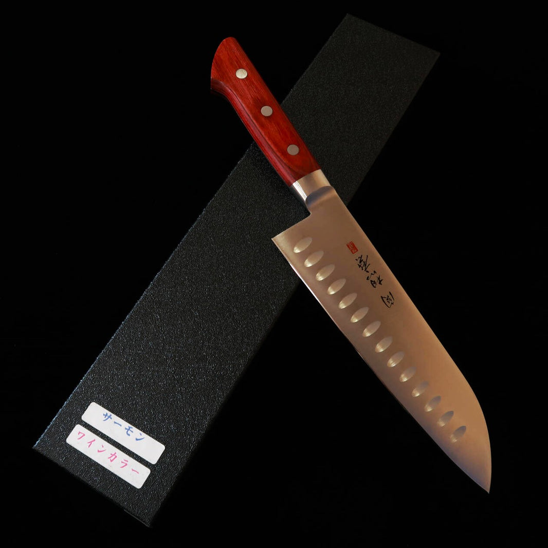 Santoku SEKI SOUMA molibdeno, acabado con alveolos, mango de madera contrachapada roja (180mm)