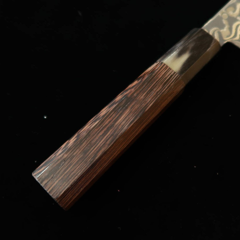 HATSUKOKORO Hatsukokoro “Fūsen” santoku kiritsuke, aço Gin-3, Damasco oxidado em preto, cabo octogonal em wengué (170 mm)