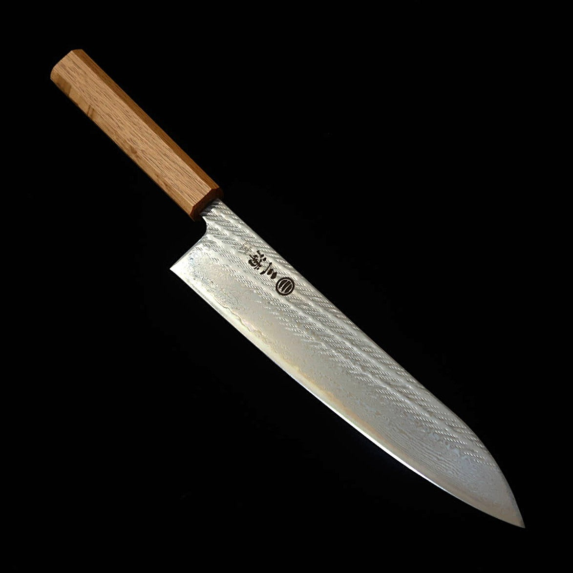Couteau Gyuto MIURA - Acier AUS10, Damas torsadé (Nawame), Manche Octogonal en Chêne (240 mm)