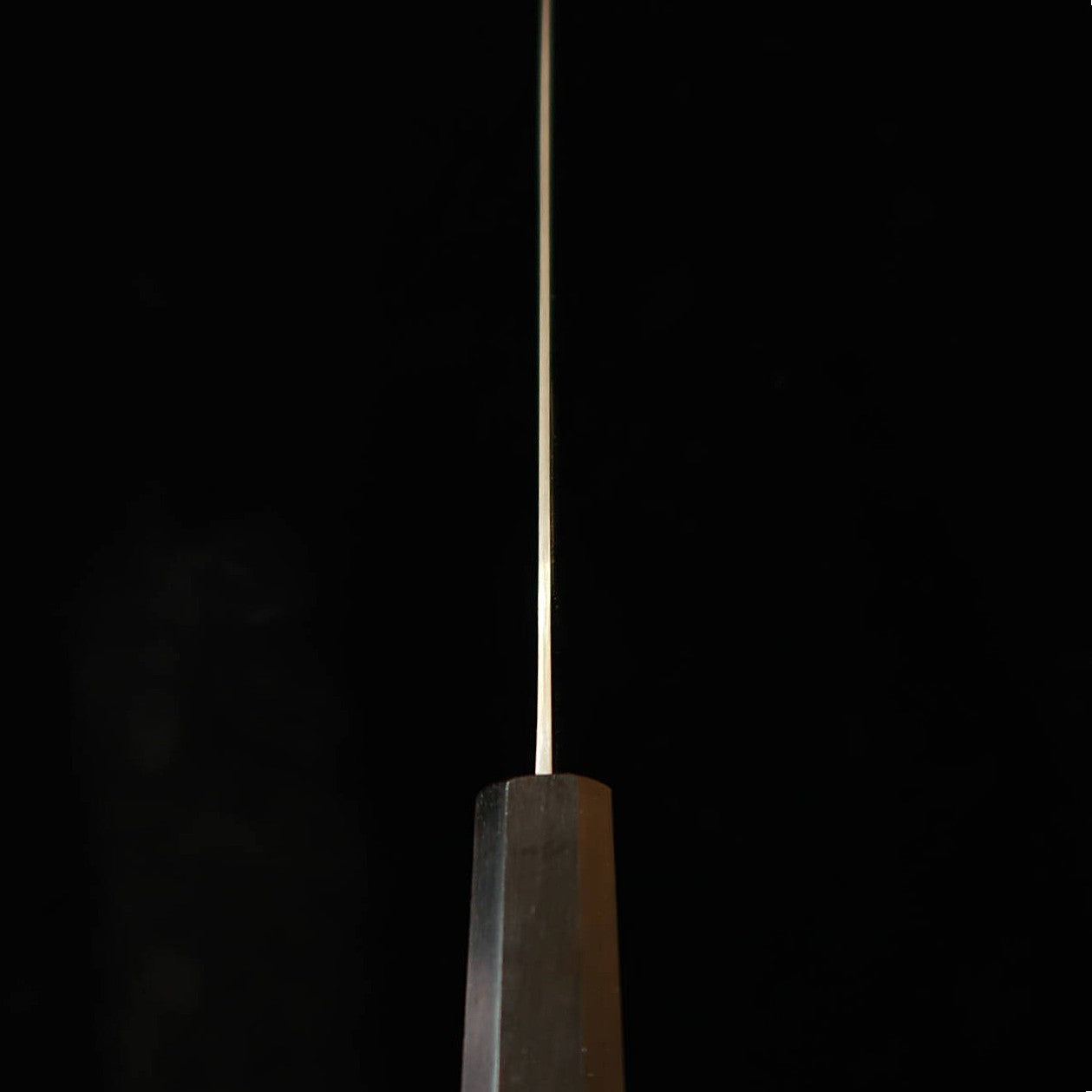 三浦 MIURA 牛刀 VG10  全面ダマスカス 黒檀一体型柄（210mm）