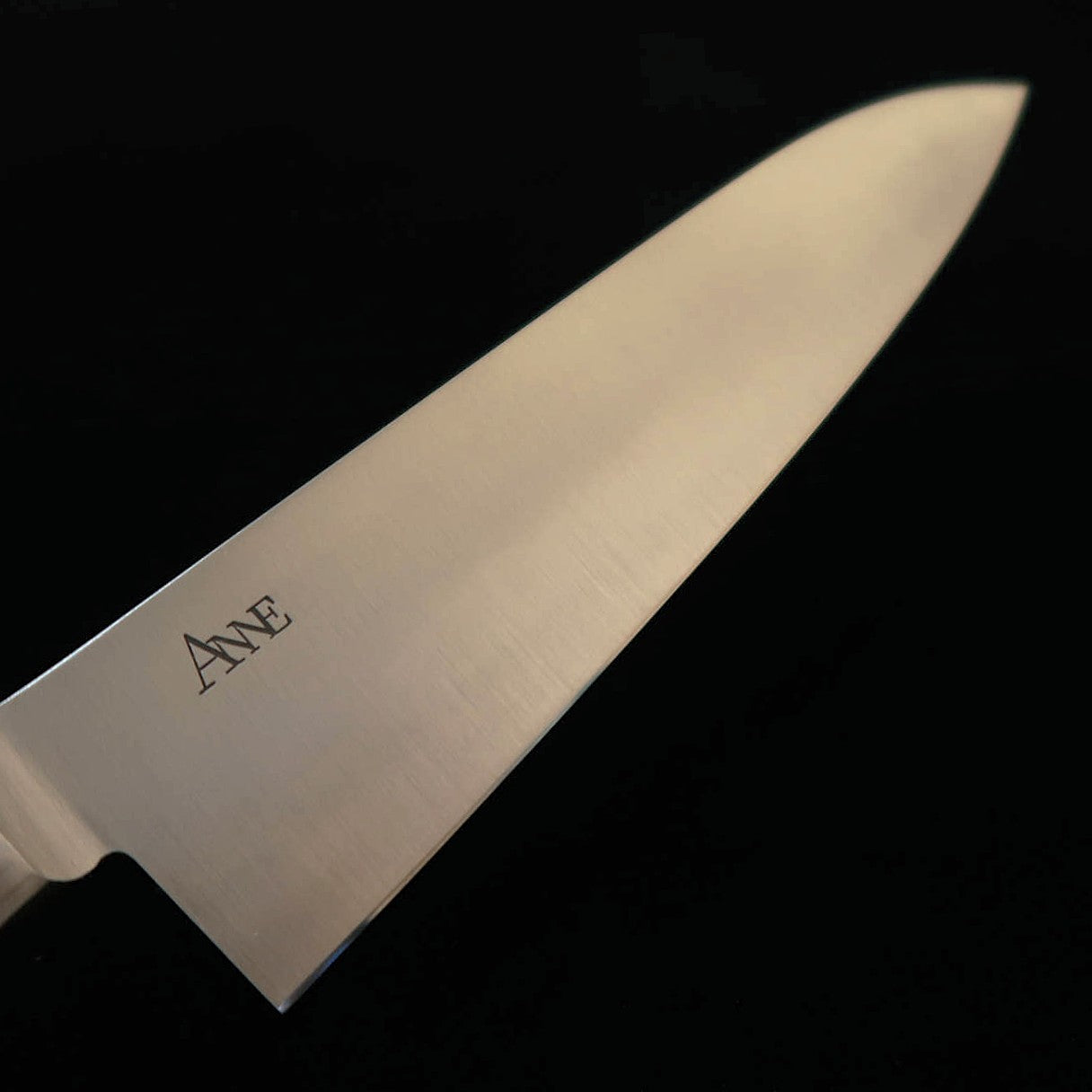 Anne Gyuto Acier Japonais Manche en Micarta (180 mm)