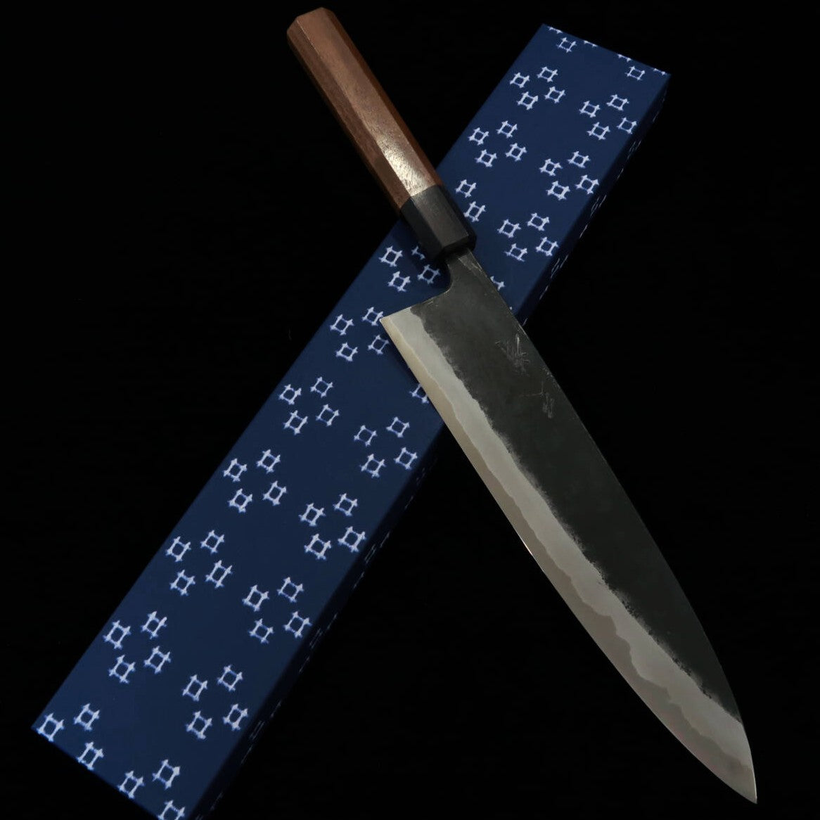 Miura MIURA by Shindo Gyuto Aogami No.2, finition noire, manche octogonal en noyer (240/270 mm)