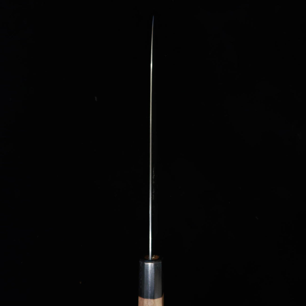 Kagekiyo KAGEKIYO ZA-18 damasco ennegrecido gyuto mango octogonal de nogal (210/240 mm)