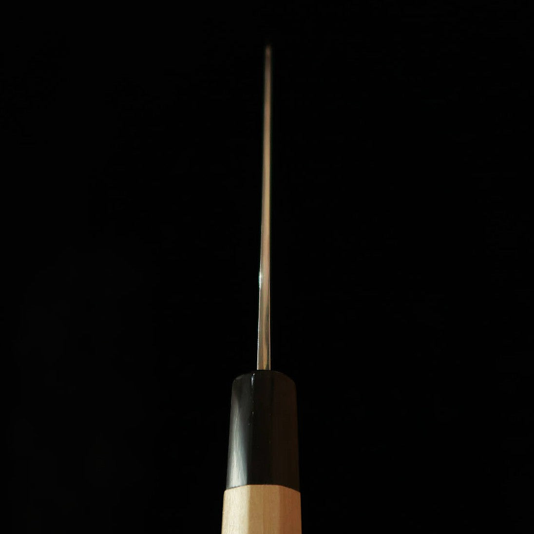 SAKAI KIKUMORI Sakai Kikumori Kizuki Uzu Santoku, aço azul #1, Damasco, cabo octogonal em magnólia (180 mm)