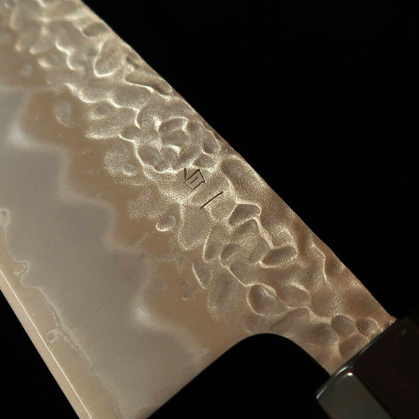 三浦MIURA 三徳 白紙一号 マット 鎚目 メープル水牛八角柄（165mm）