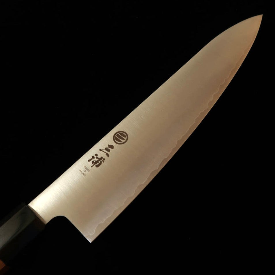 三浦 MIURA 粉末ハイス 牛刀 胡桃八角柄 (210mm)