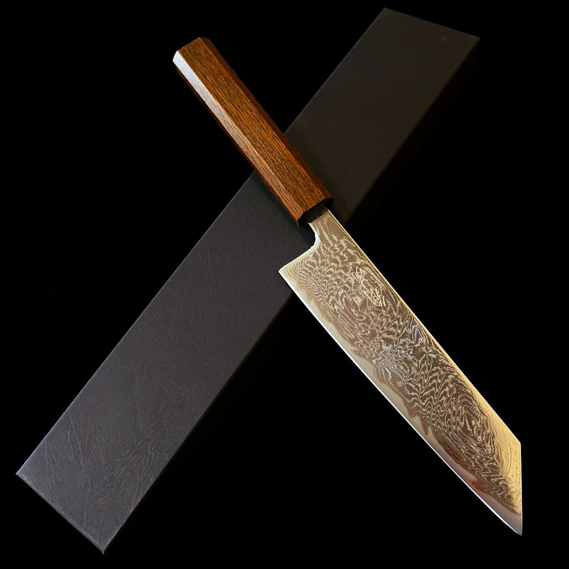 Couteau Bunka HADO Ohryu - Acier AUS-10, Damas tourbillon (Uzu) - Manche en chêne brûlé (170 mm)