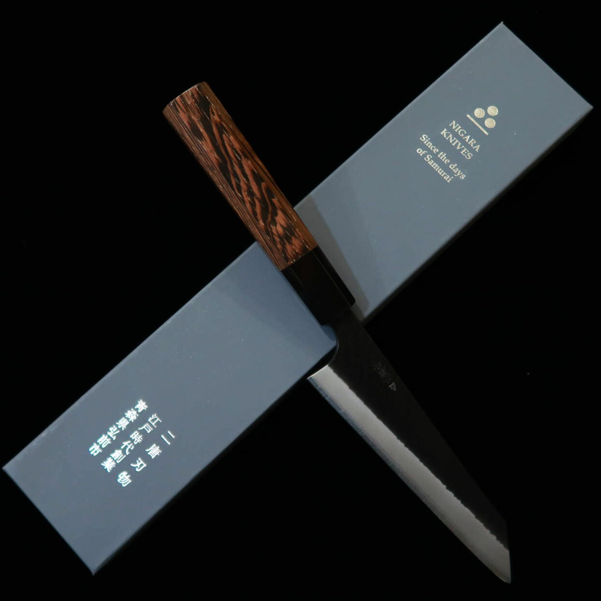 NIGARA, atelier de forge Futakawa Hamono, petty SG2, martelé, finition kuro-uchi, manche octogonal en teck (150 mm)