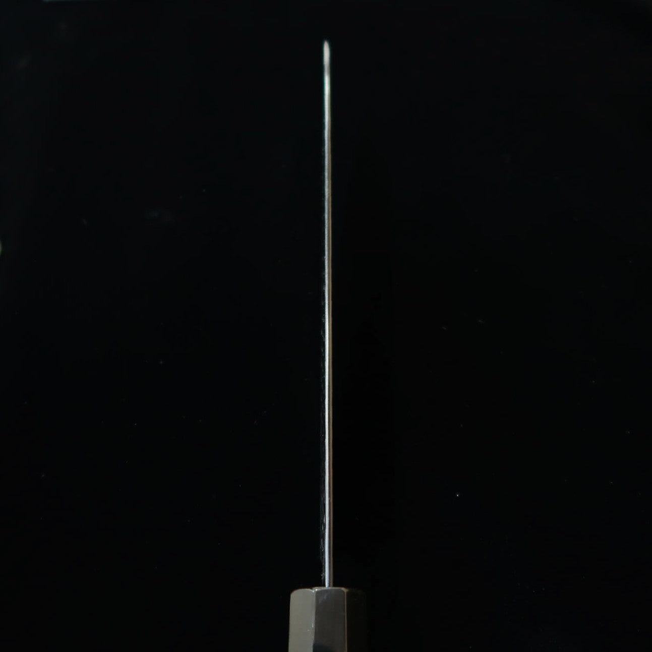 Couteau de chef (Gyuto) Nigara (Nigara Hamono), acier SG2, finition Tsuchime Kurouchi (martelé et forgé brut), manche octogonal en teck (240 mm)