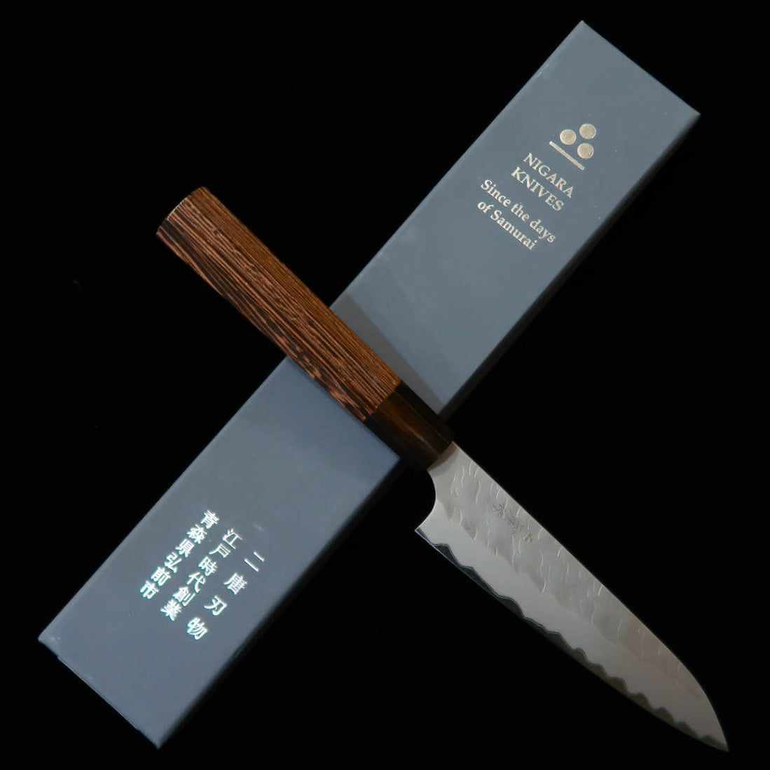 Nigara Hamono Tannōjo NIGARA – Petty Aogami Super martelé, manche octogonal en wengé (150 mm)
