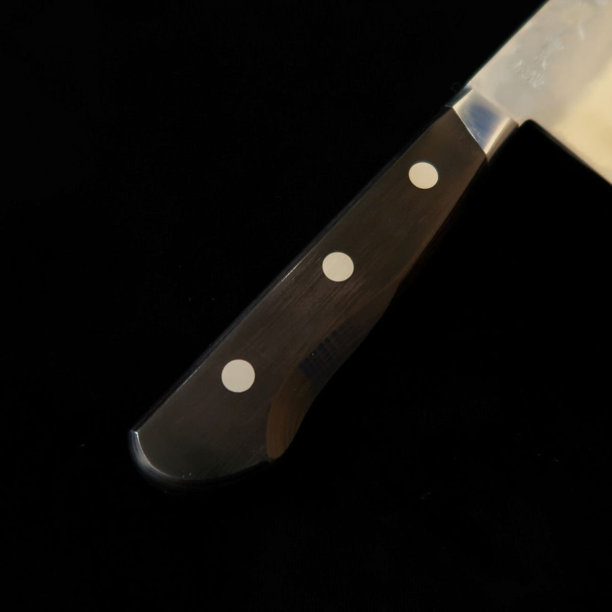 源虎徹 三徳 安来鋼 青紙二号 梨地 鍔付き 黒合板柄（180mm）
