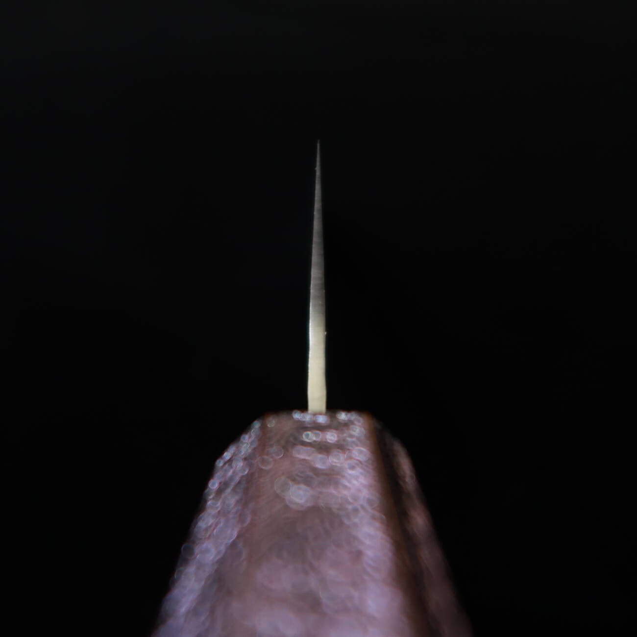 関兼次SEKIKANETSUGU 紫雲SHIUN 三徳 VG10 鎚目 紋紫 漆塗樫八角柄（170mm）