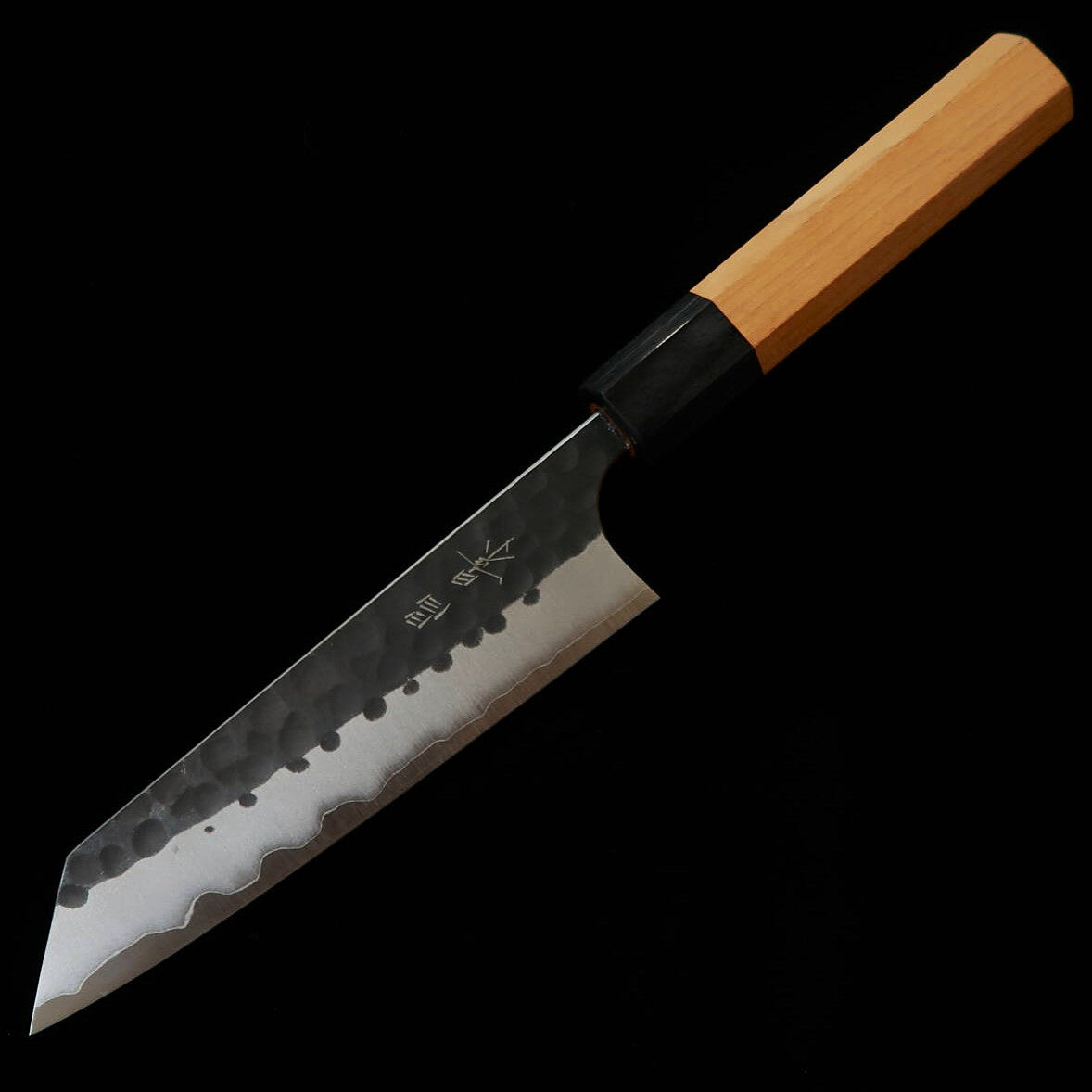 Masakage MASAKAGE Koishi petit bunka Aogami Super, damas martelé, finition kuro-uchi, manche en merisier américain (135 mm)