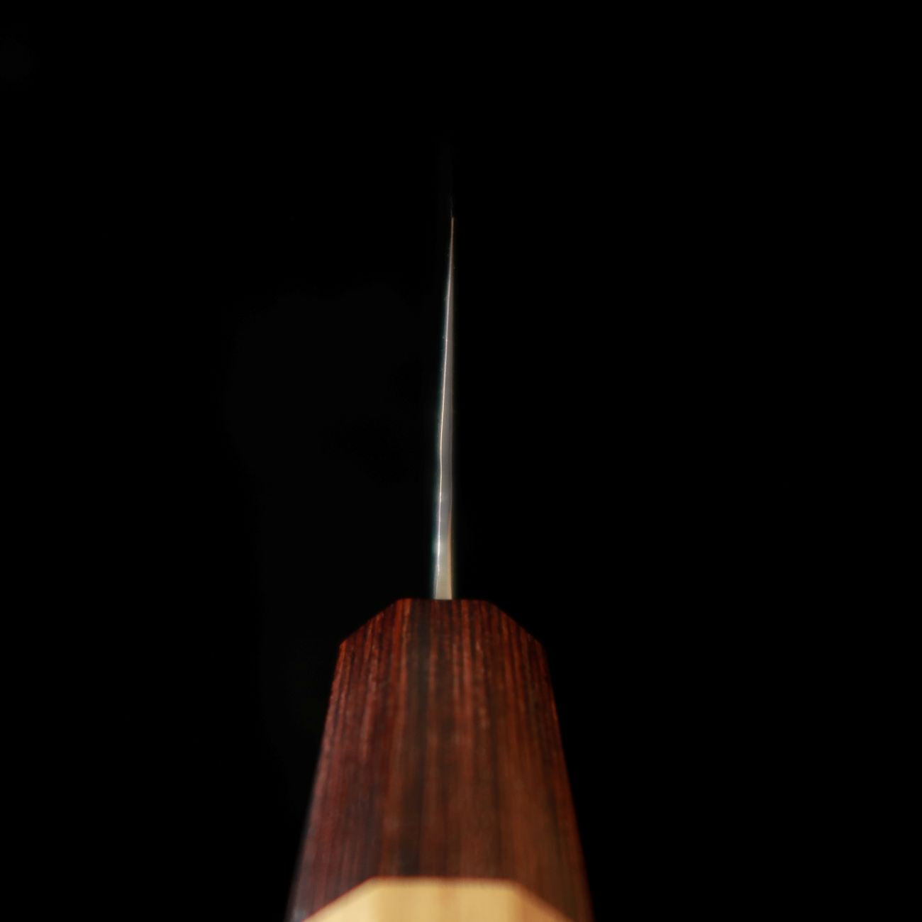 Miura Gyuto Ginsan Damas torsadé (Nawame) Manche octogonal en Zelkova (240 mm)