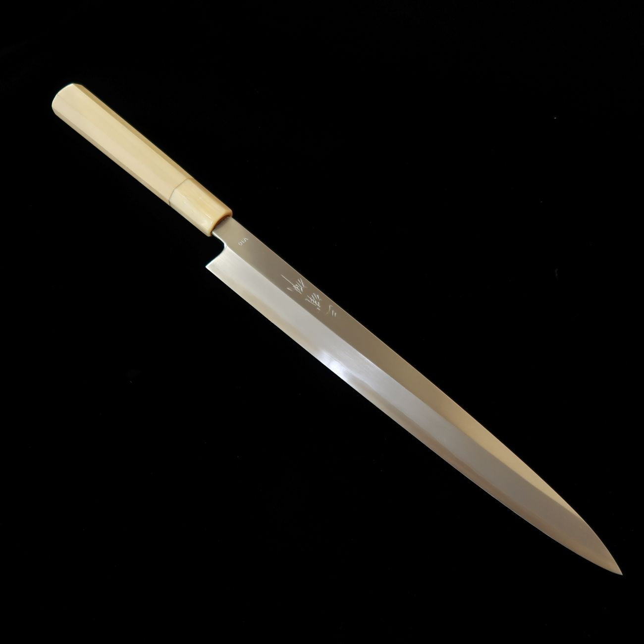 Miura Obidama Yanagiba VG10 Finition Kasumi Manche octogonal en magnolia (270/300 mm)