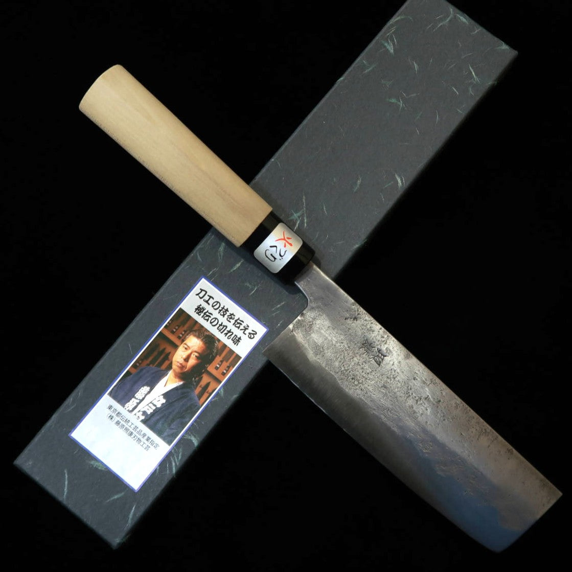 Couteau Nakiri Teruyasu Fujiwara, finition Nashiji, manche en ho (magnolia) de forme châtaigne (165 mm)